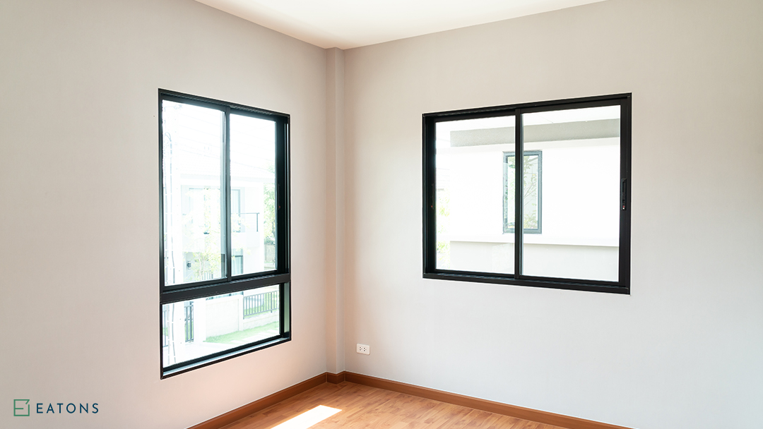 2 Sliding Windows in a Room